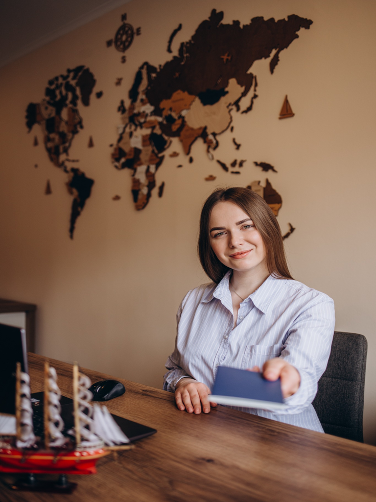 Travel_Agent_736x981